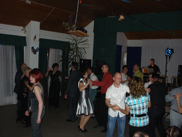 Bálozunk